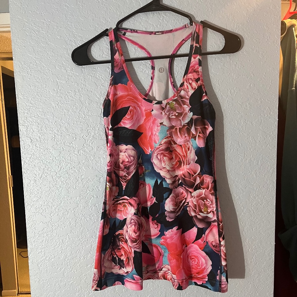 Lululemon tank top